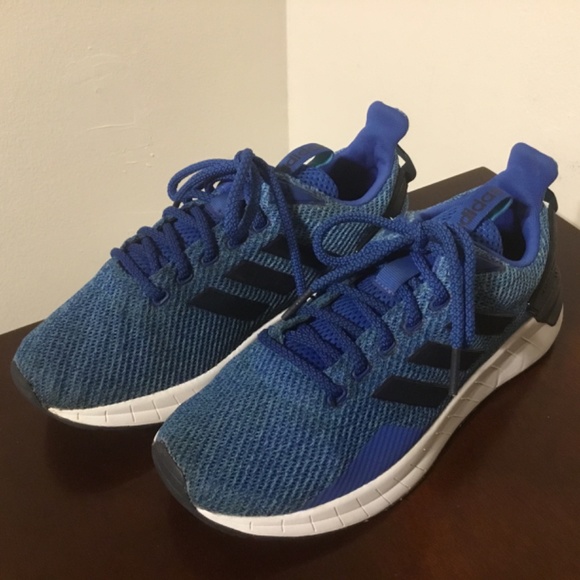 adidas Shoes - 🐬SPECIAL!!!!!!!! Adidas Cloud Foam Size 8.5🐬